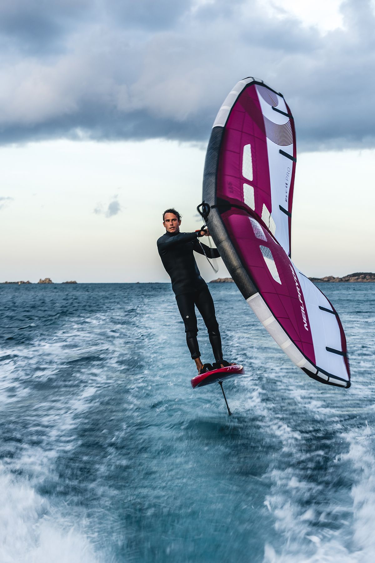 wing fly II Pro red -white neilpryde  race